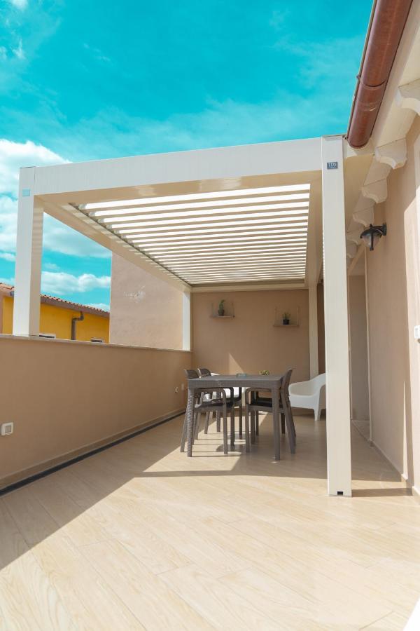 Waterfront Apartment Olbia Buitenkant foto