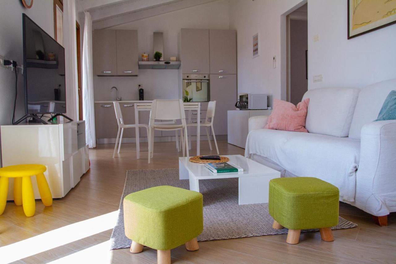 Waterfront Apartment Olbia Buitenkant foto