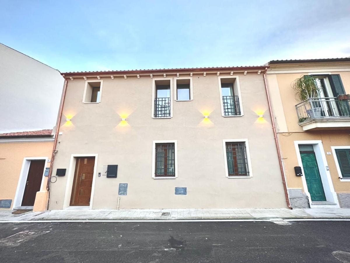 Waterfront Apartment Olbia Buitenkant foto